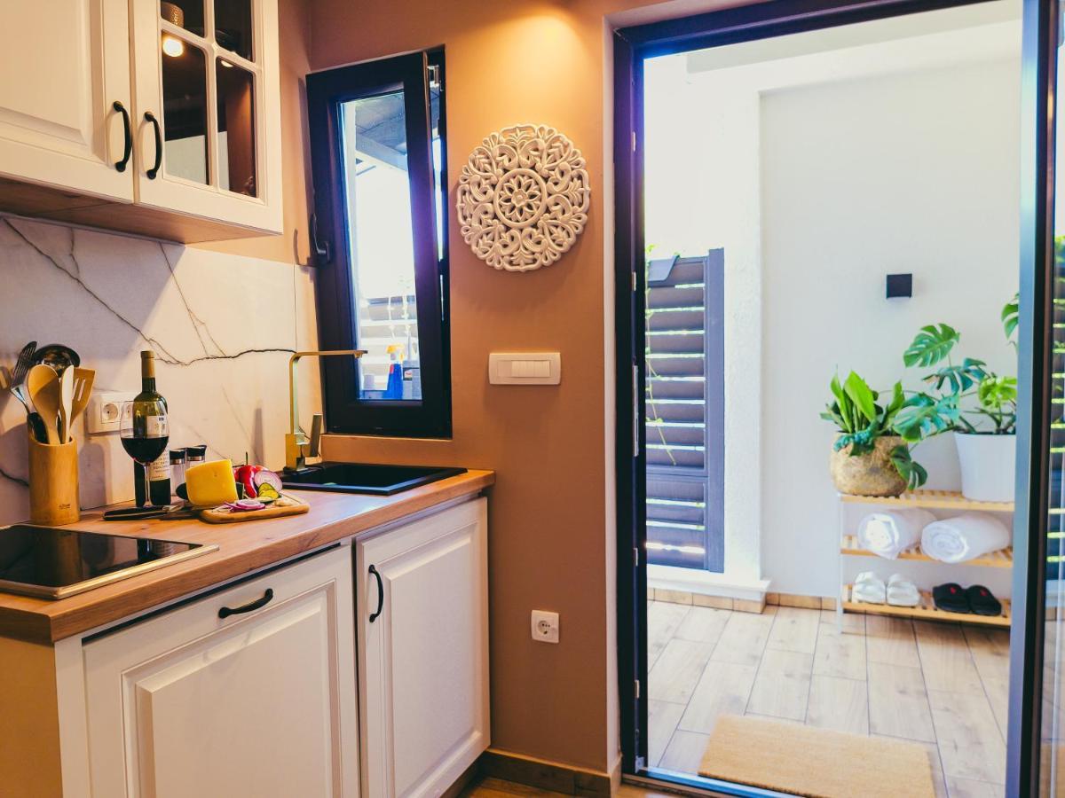 Residence ǁ Corino Biograd Na Moru Bagian luar foto