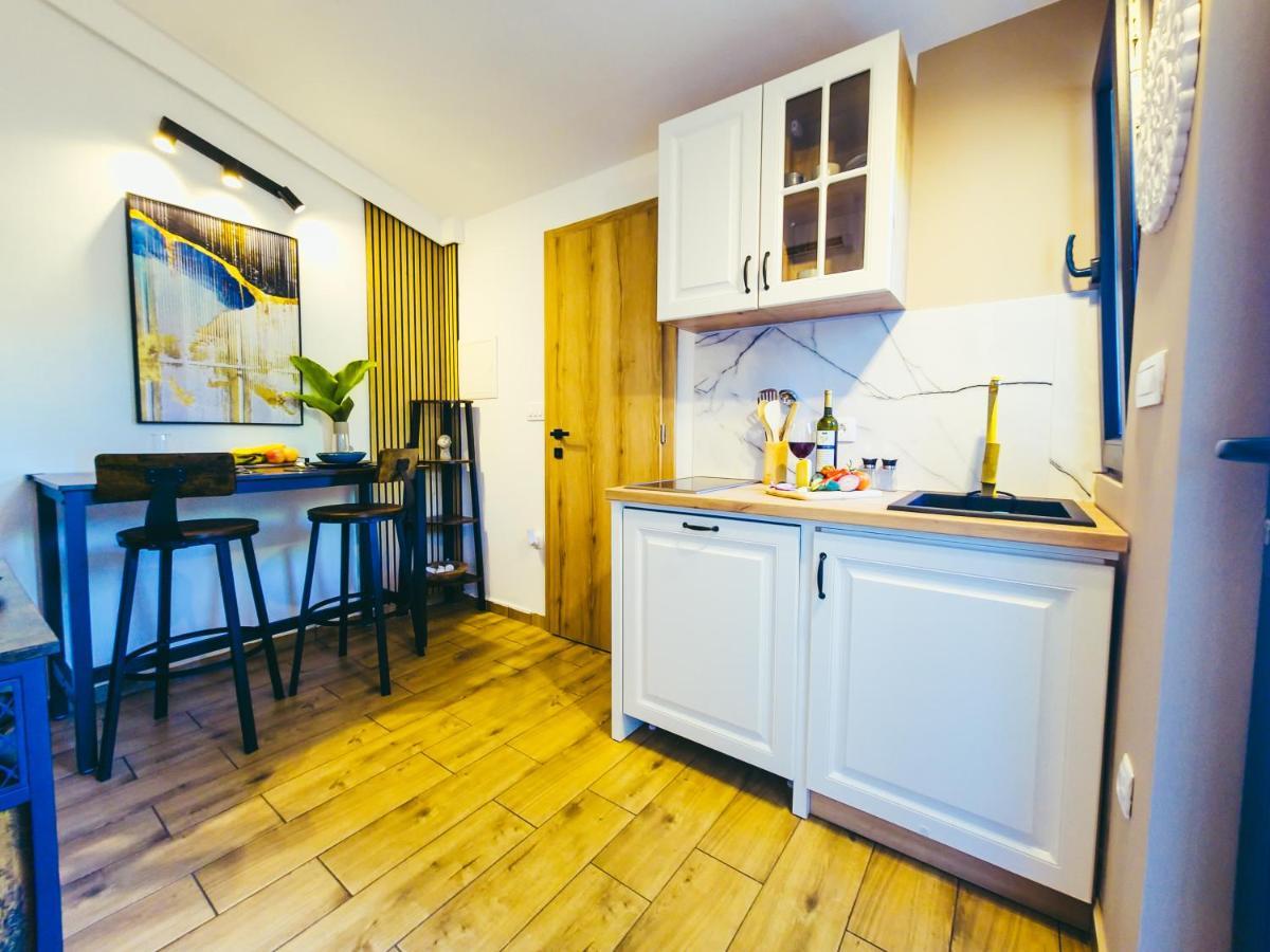 Residence ǁ Corino Biograd Na Moru Bagian luar foto